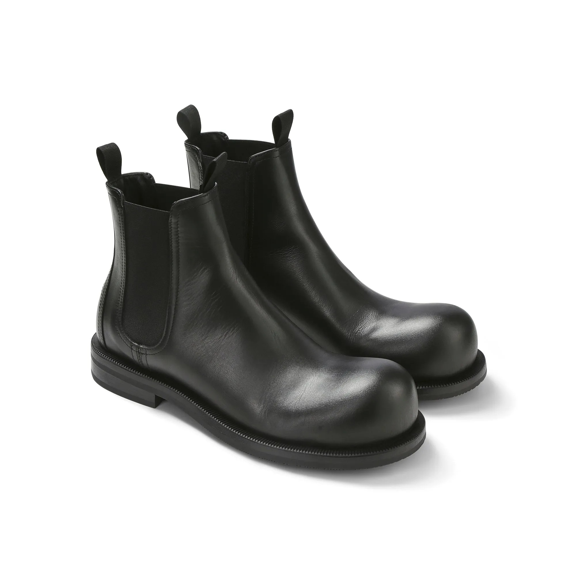 BULB TOE CHELSEA BOOT in BLACK