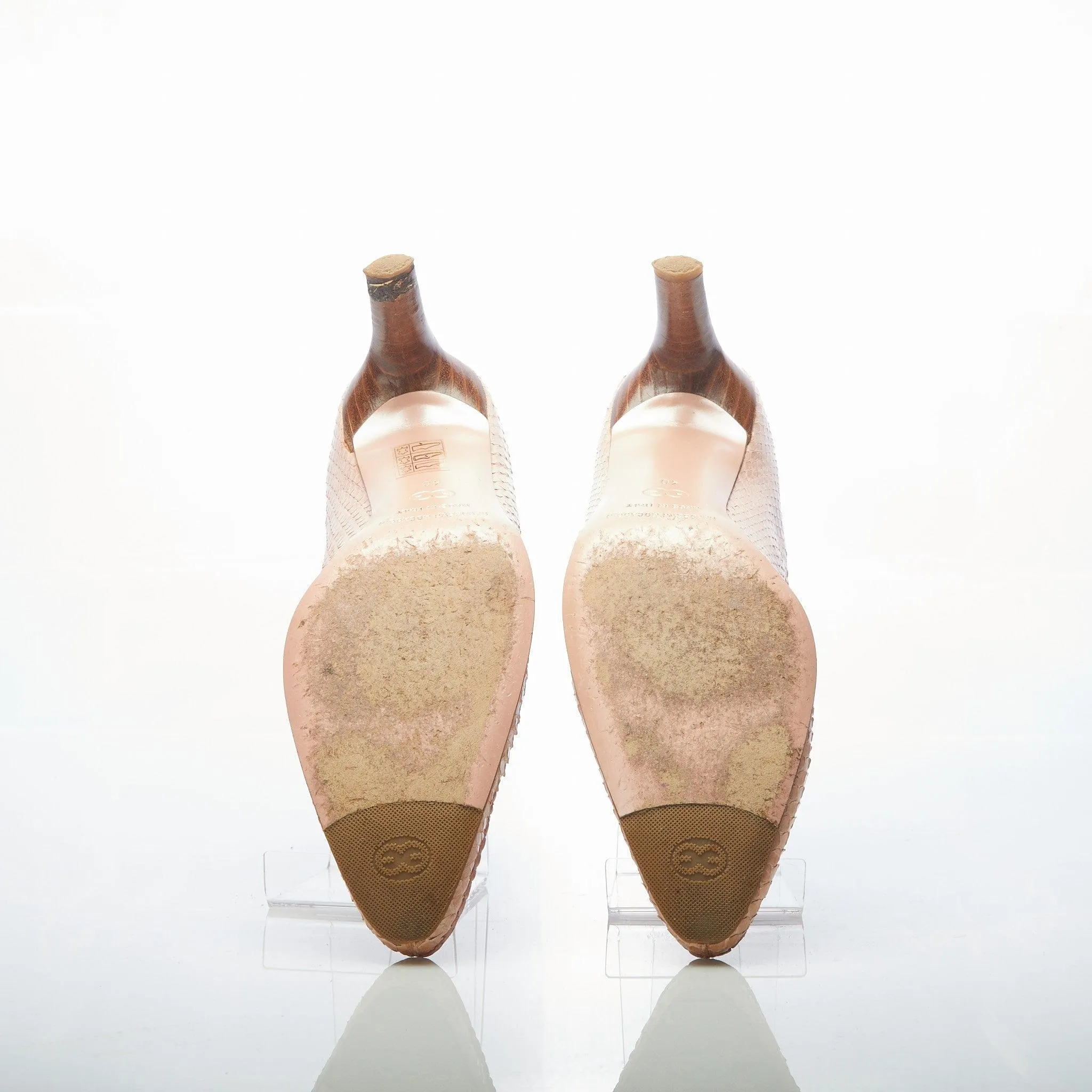Escada Leather Pale Pink Handsewn Mocassin Heeled Shoe UK Size 7.