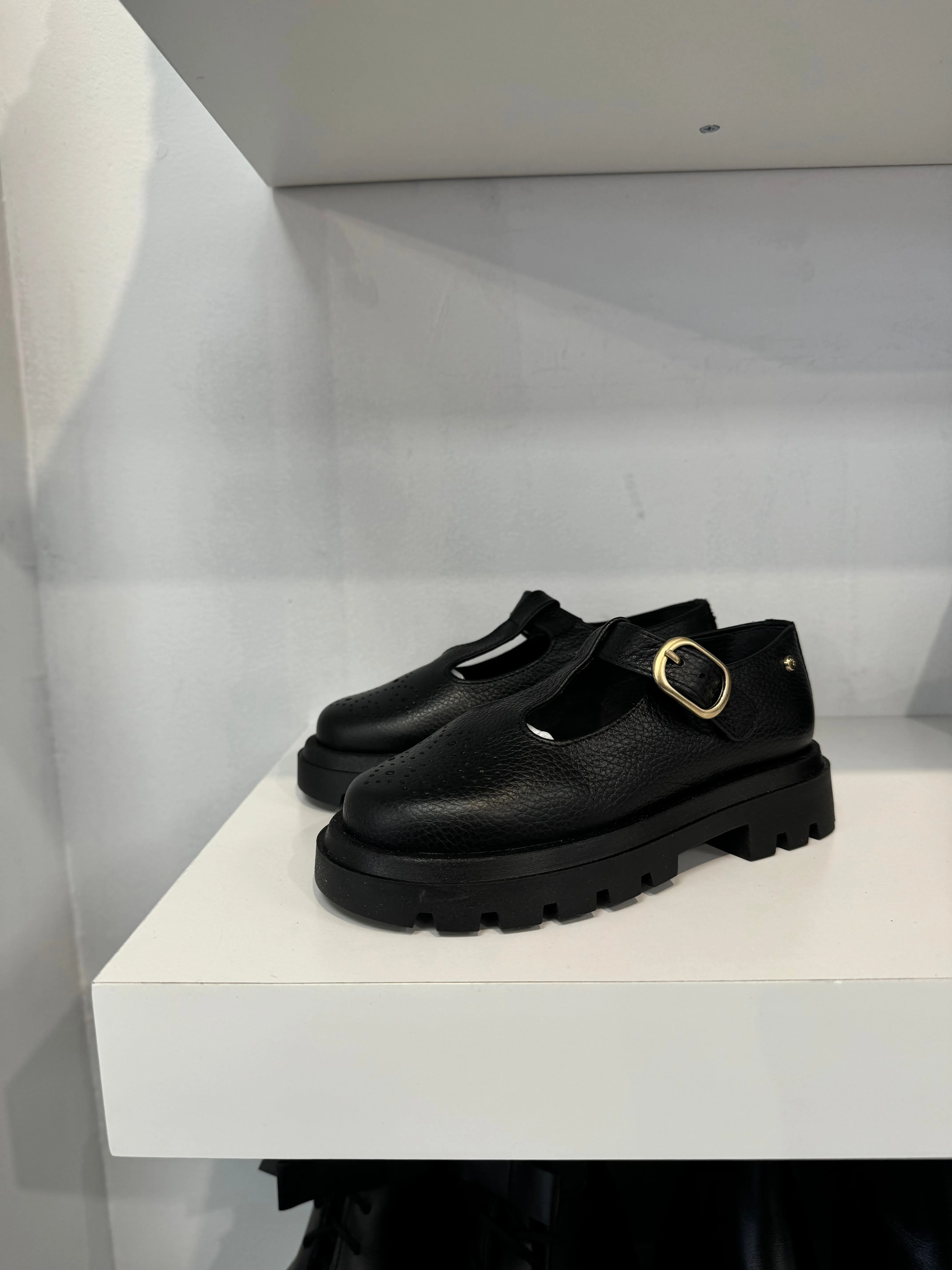 Manuela Black Chunky T strap