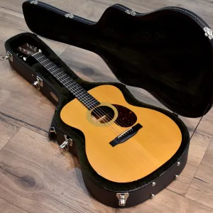 Martin Standard Series OM-21 Natural Acoustic Guitar W/Hard Case (Pre-Owned)