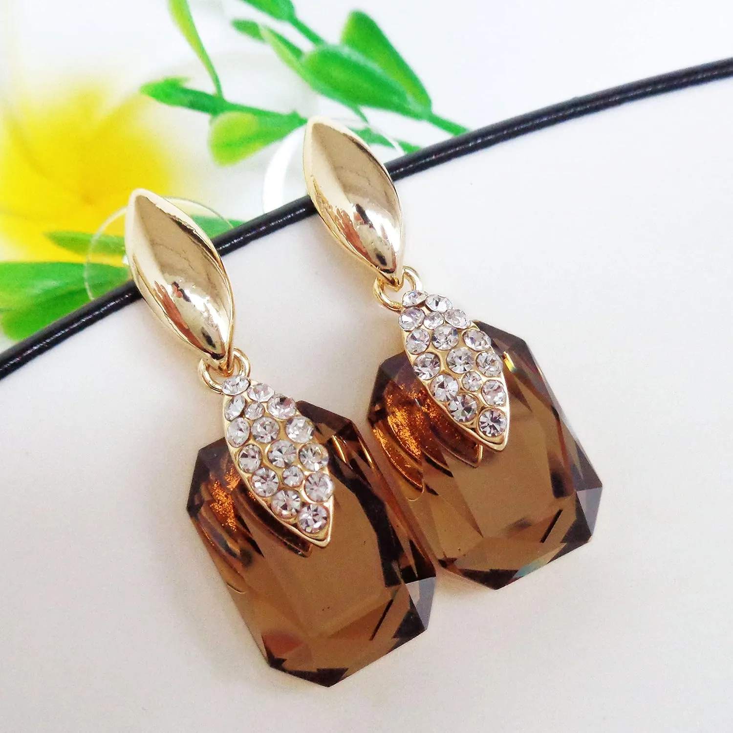 Navachi 18k Gold Plated Spindle Shape Metal White Crystal Square Zircon Dangle Stud Earrings