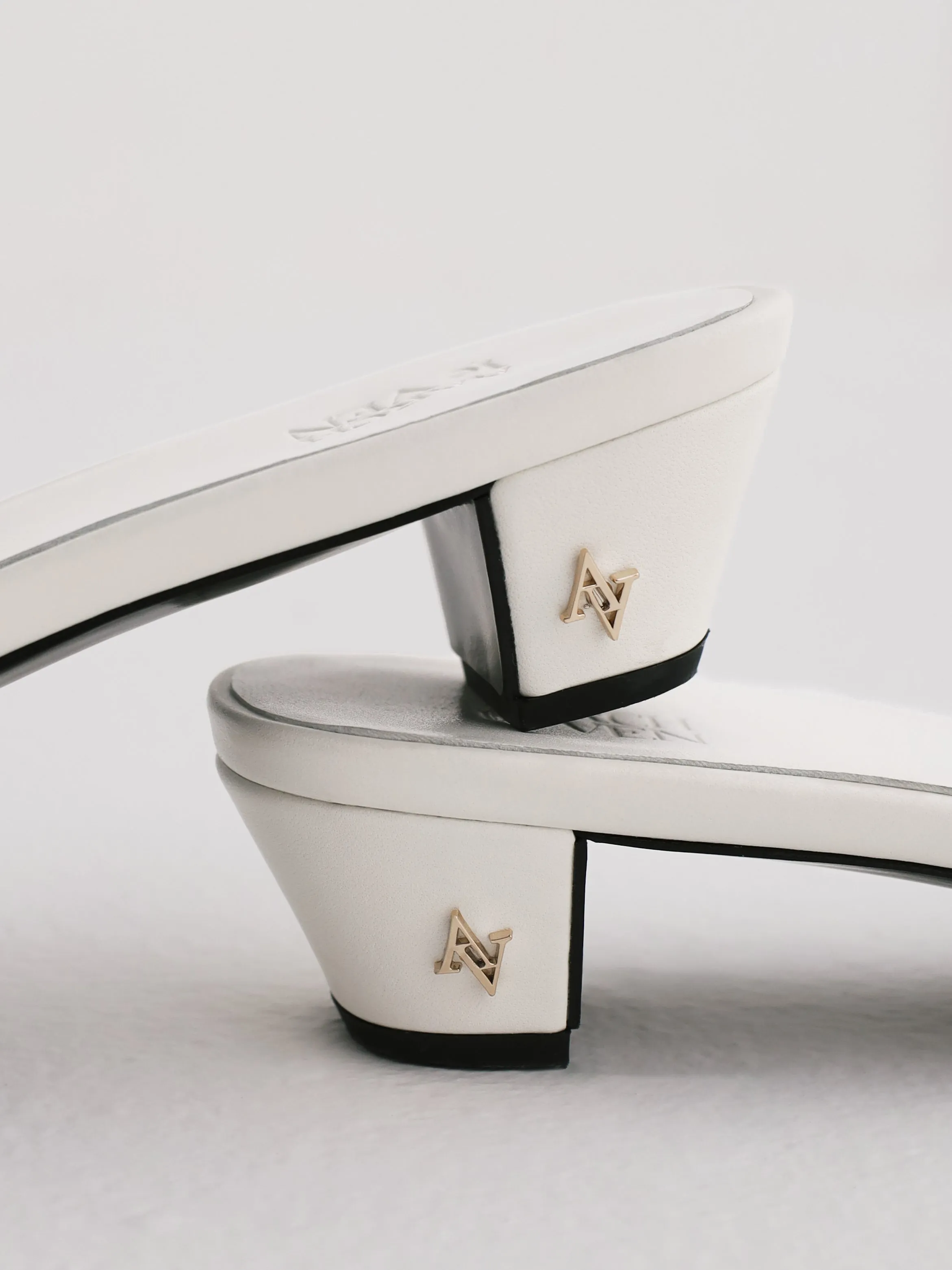 Sofia ALV Leather Block Heel Mules | White